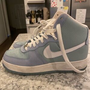 Nike airforce 1s